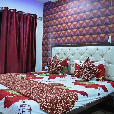 Hotel Dilip Indore Buitenkant foto