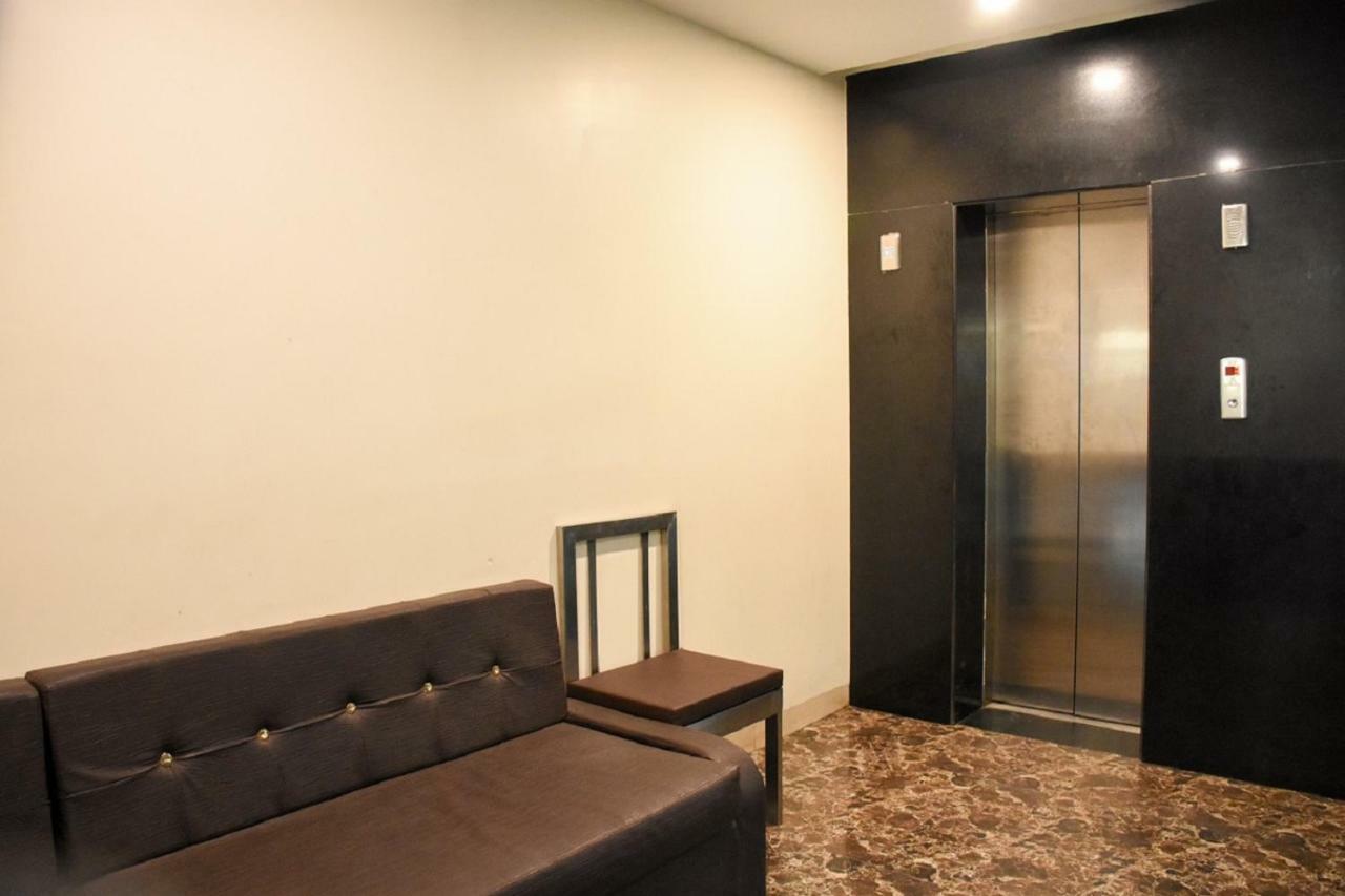 Hotel Dilip Indore Buitenkant foto